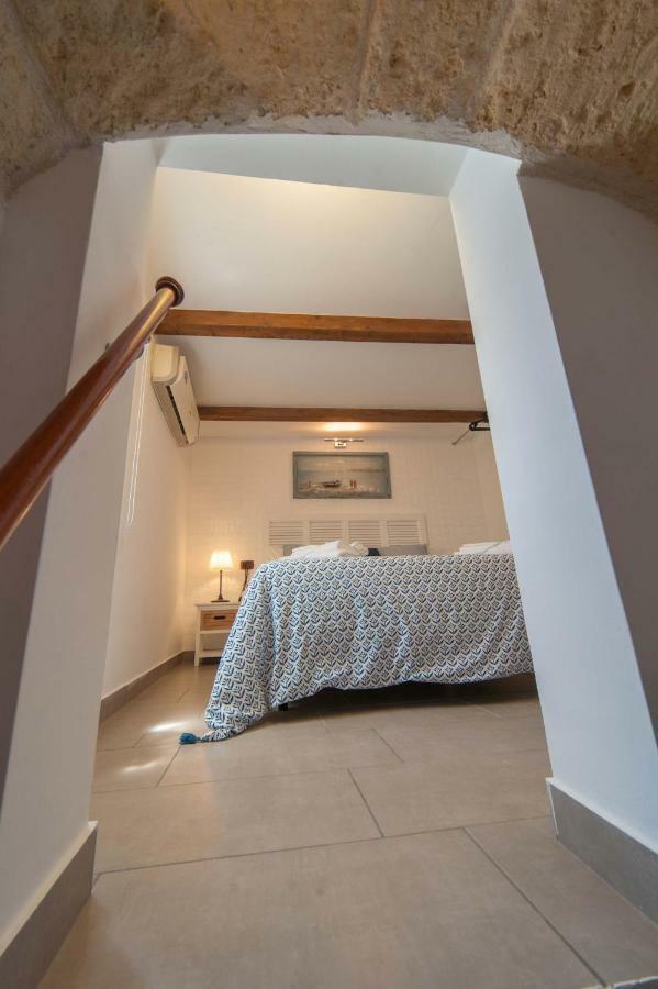 Casa Vacanze Belleville Trani Exterior foto